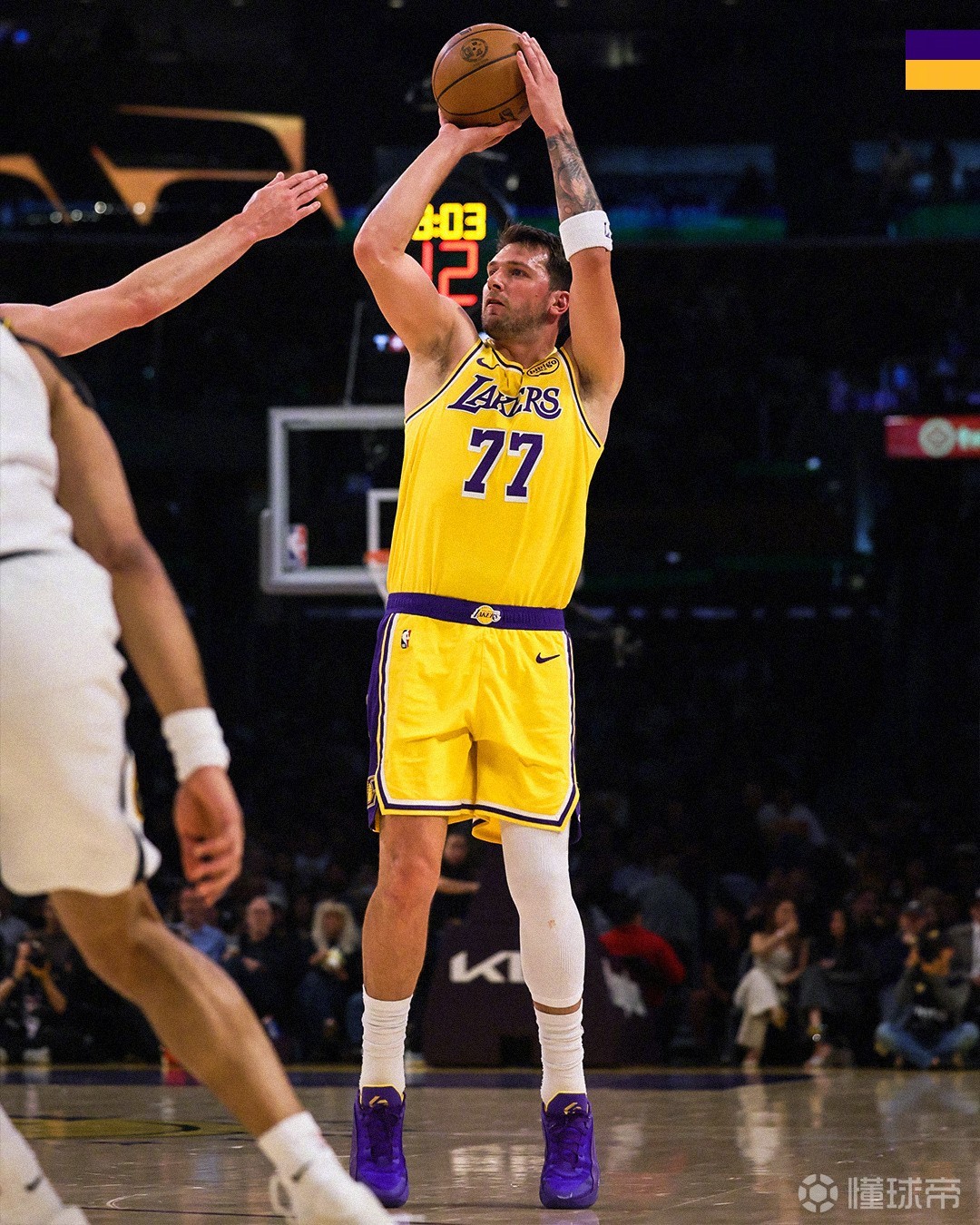 东契奇生涯第55次砍下30+三双，追平约基奇位列历史第二